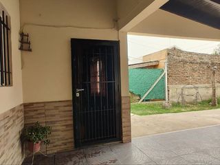 Casa en alquiler La Plata 2 dormitorios y cochera