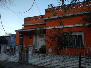 VaqueraPropiedades vende casa en Virreyes, San Fernando.