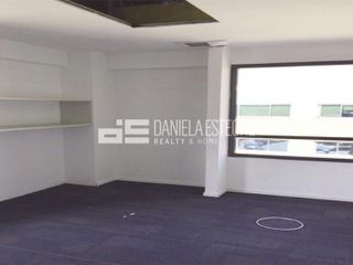 Daniela Esteche Realty & Home. Oficina en Office Park Norte
