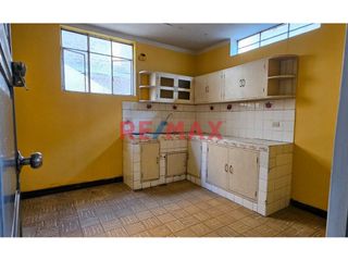 Foto 8 de ¡Gran Oportunidad De Inversión En Urb El Recreo – Esquina Estratégica Para Desarrollo Inmobiliario! (Precio A Negociar)