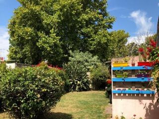 Foto 2 de VENTA CASA 3 AMB CON PARQUE TEMPERLEY APTO CREDITO