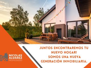 Casa PH en Venta 4 ambientes en Castelar, con Parque y Pileta