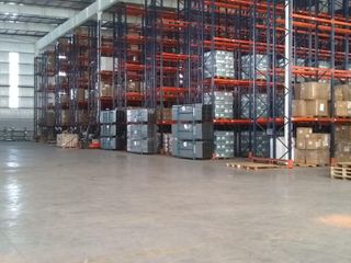 Alquiler de espacios desde 300 m2 a 14.000 m2 en centro logístico multiproposito con servicios