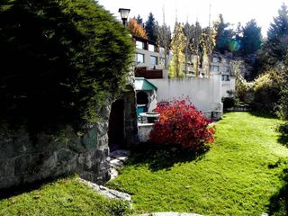Espectacular casa en venta con costa de lago Nahuel Huapi - Bariloche