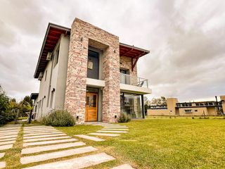 Foto 4 de Alquiler Casa | 24 Meses | Barrio Privado las prunas