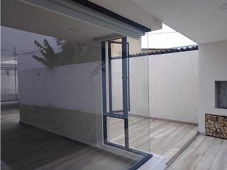 Cumbaya Lumbisi Ruta Viva Casa no adosada en Urbanización en Renta