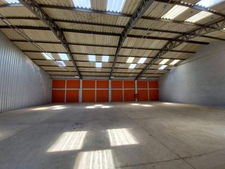 Foto 1 de EN CALDERON RENTO BODEGA DE 2748 M2 IDEAL CENTRO DE DISTRIBUCIÓN - USO MULTIPLE