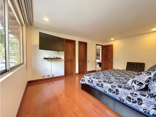 Casa en venta El Poblado Cola del Zorro con vista a la ciudad