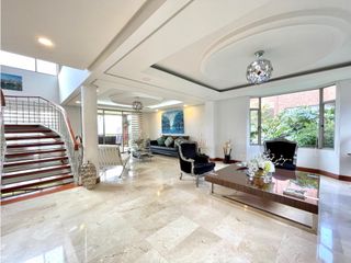 Casa en venta El Poblado Cola del Zorro con vista a la ciudad