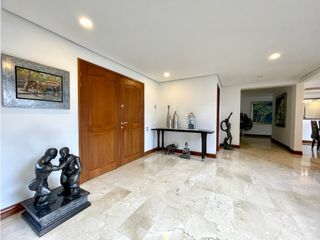 Casa en venta El Poblado Cola del Zorro con vista a la ciudad