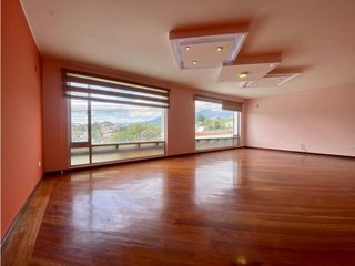 Foto 12 de Casa en Renta en el Centro de Cumbayá  - TT