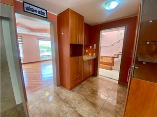 Foto 16 de Casa en Renta en el Centro de Cumbayá  - TT