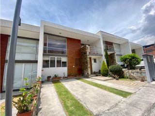 Foto 23 de Casa en Renta en el Centro de Cumbayá  - TT