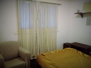 Casa en venta - 4 Dormitorios 2 Baños - Cochera - 240Mts2 - Valentín Alsina, Lanús
