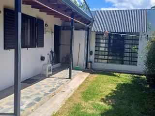 Casa de tres dormitorios en venta en La Plata