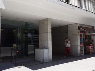 Venta Departamento 4 Amb con Dependencia en Caballito