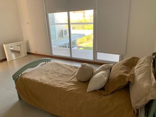 Casa en venta - 3 Dormitorios 4 Baños 3 Cocheras - 570Mts2 - Villa Castells, La Plata