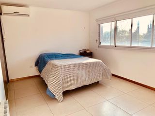 Casa en venta - 3 Dormitorios 4 Baños 3 Cocheras - 570Mts2 - Villa Castells, La Plata