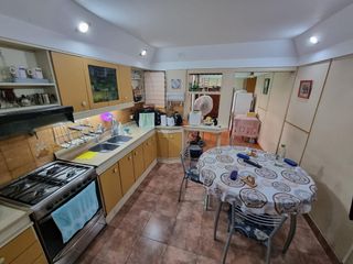 DUPLEX 4 AMBIENTES CON COCHERA, TERRAZA, PARRILLA - VILLA PUEYRRDEON