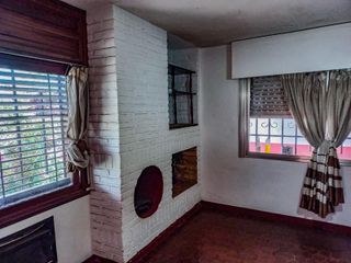 Foto 4 de GUIDEK - STASIUK PROPIEDADES VENDE HERMOSA CASA