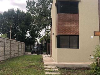 Foto 2 de Duplex en venta en Gonnet