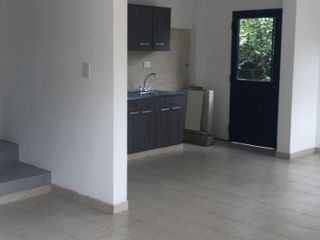 Foto 3 de Duplex en venta en Gonnet