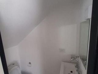 Dúplex en venta - 2 dormitorios 2 baños - Cochera - 85mts2 - Manuel B. Gonnet, La Plata