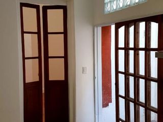 Foto 3 de Venta casa 5 Ambientes. Patio. Liniers