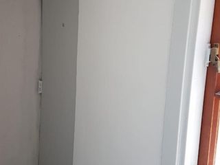 Foto 1 de Venta casa 5 Ambientes. Patio. Liniers
