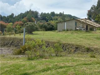 SE VENDE HERMOSA CASA LOTE EN NEMOCON