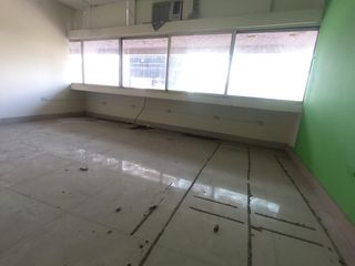 Foto 5 de AMPLIA OFICINA EN VENTA CENTRO DE GUAYAQUIL (RS)