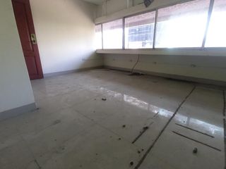 Foto 6 de AMPLIA OFICINA EN VENTA CENTRO DE GUAYAQUIL (RS)