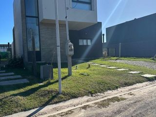 Terreno en venta - 277mts2 - Manuel B. Gonnet, La Plata