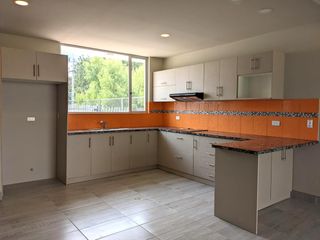 Alquiler linda casa por estrenar, Urbanización privada, Nayón - Tanda, Sector Rancho San Francisco