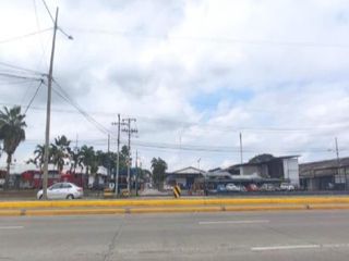En Venta - Complejo de Bodegas Km 7,5 via daule, Guayaquil. MEPARCON
