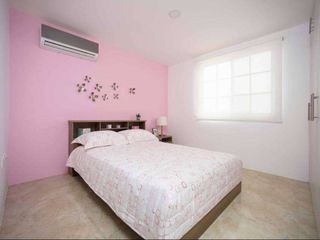 Foto 15 de venta de Casa con buenos acabados  en Urb. Casa laguna a 5 minutos del Riocentro  Dorado