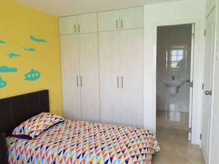 Foto 12 de venta de Casa con buenos acabados  en Urb. Casa laguna a 5 minutos del Riocentro  Dorado