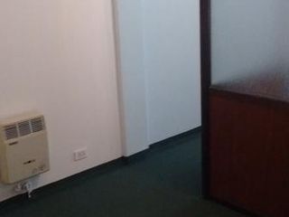 Oficina en galeria comercial con ascensor. Laprida 165. Lomas de Zamora Oeste