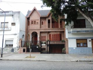 Foto 5 de Excelente Casa de 5 Amb, Garage, Parque, Quincho