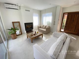 Foto 2 de Impecable Casa en Tipas, Nordelta - Alquiler Anual a partir de Febrero 2023