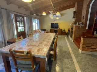 VENTA ESPECTACULAR CASA EN FUNES. 3 DORMITORIOS. PARQUE Y PISCINA. GARITA 14