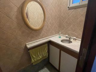 VENTA ESPECTACULAR CASA EN FUNES. 3 DORMITORIOS. PARQUE Y PISCINA. GARITA 14