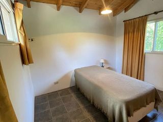 VENTA ESPECTACULAR CASA EN FUNES. 3 DORMITORIOS. PARQUE Y PISCINA. GARITA 14