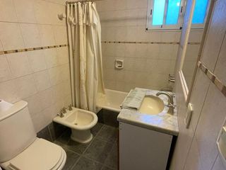 VENTA ESPECTACULAR CASA EN FUNES. 3 DORMITORIOS. PARQUE Y PISCINA. GARITA 14