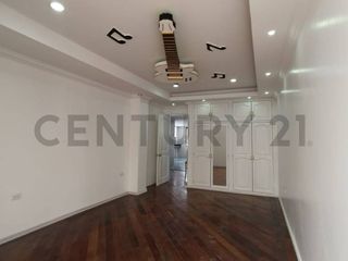 En Venta penthouse 350 m2 Gaspar de Villaroel y 6 de diciembre /vivienda /oficin