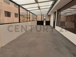 En Venta penthouse 350 m2 Gaspar de Villaroel y 6 de diciembre /vivienda /oficin