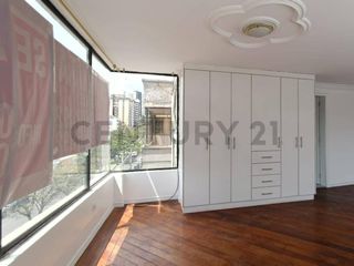 En Venta penthouse 350 m2 Gaspar de Villaroel y 6 de diciembre /vivienda /oficin