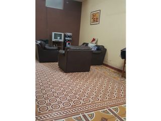 Foto 1 de VENTA DE CASA CERCA AL MERCADO MOSHOQUEQUE EN  JLO DE CHICLAYO