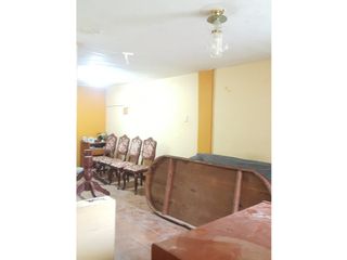 Foto 5 de VENTA DE CASA CERCA AL MERCADO MOSHOQUEQUE EN  JLO DE CHICLAYO