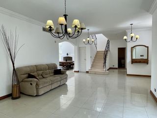 Foto 8 de Importante Casa  en Venta en  Santa Bárbara